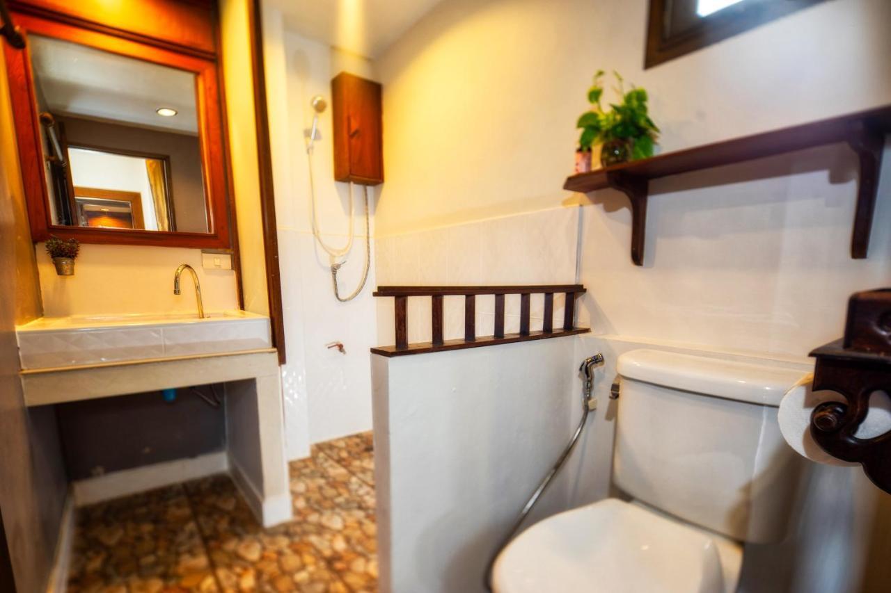 Ban Kong Rao Guesthouse Чиангмай Екстериор снимка