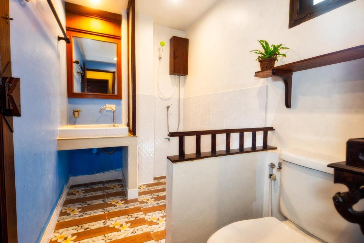 Ban Kong Rao Guesthouse Чиангмай Екстериор снимка