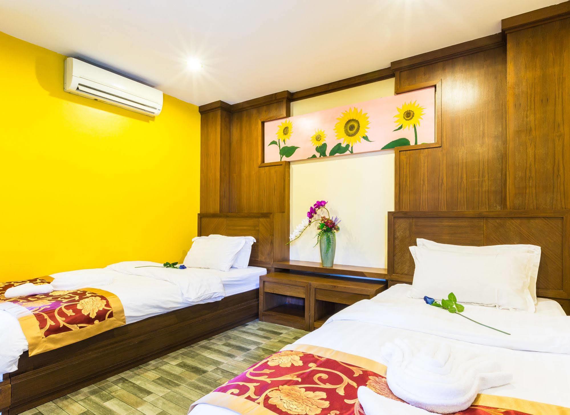 Ban Kong Rao Guesthouse Чиангмай Екстериор снимка